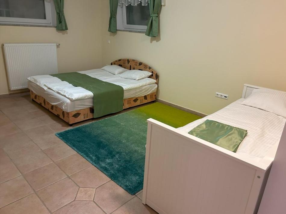רדובליצ'ה Sos Apartments מראה חיצוני תמונה
