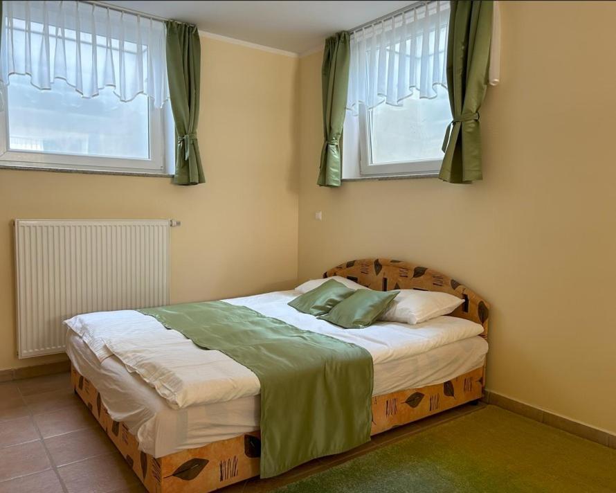רדובליצ'ה Sos Apartments מראה חיצוני תמונה